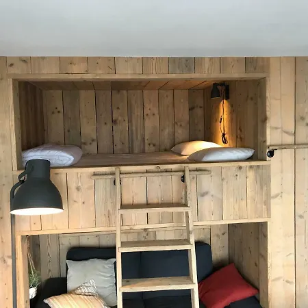 Meeuwenbank Apartment *